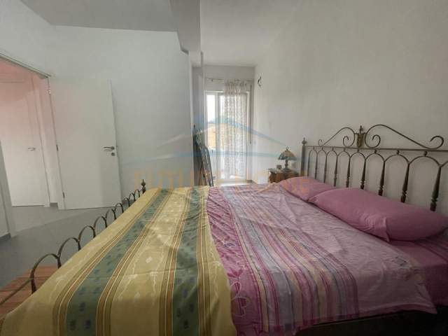 Tirane, jepet me qera apartament 1+1 Kati 3, 70 m² 400 Euro (brryli)