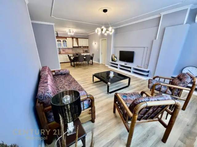APARTAMENT 2+1+2 ME QIRA, PRANE STADIUMIT AIR ALBANIA! 600 Euro