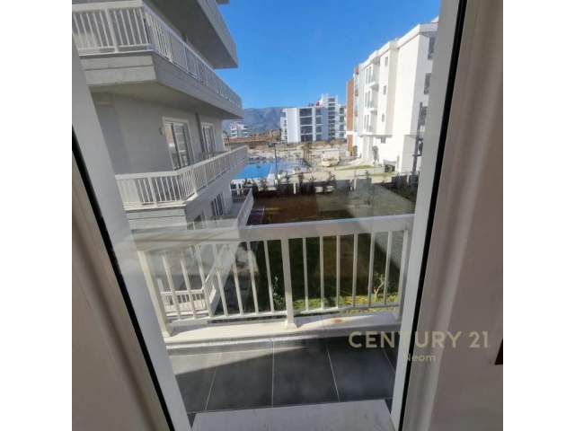 Vlore, shitet apartament 1+1 Kati 1, 82 m² 85.000 Euro (Radhim)