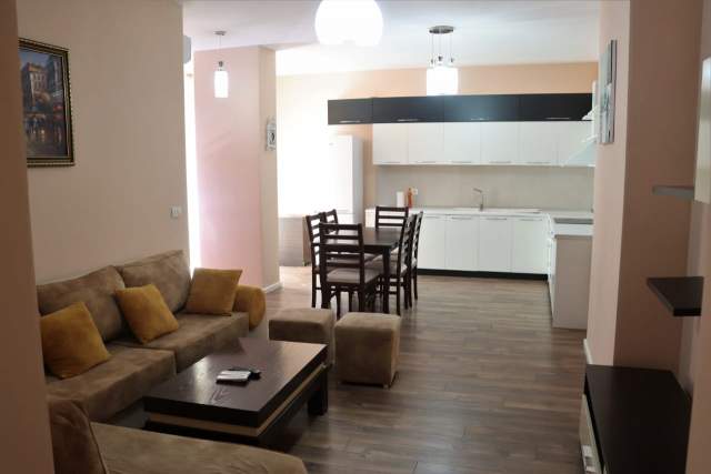 Tirane, jepet me qera apartament 2+1+A+BLK Kati 8, 100 m² 800 Euro (21 dhjetori)