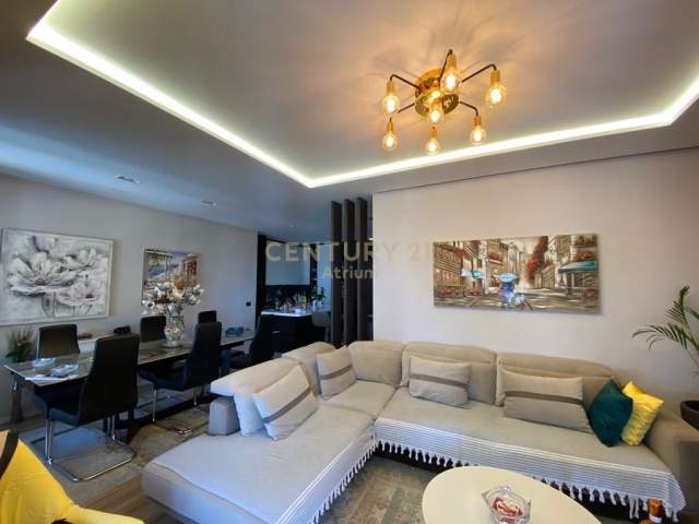 Tirane, jepet me qera apartament duplex 2+1+A+BLK Kati 8, 112 m² 1.500 Euro (Rruga e Kavajes)