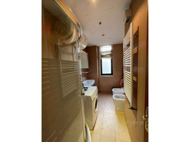Tirane, shitet apartament 2+1+BLK Kati 3, 141 m² 245.000 Euro (liqeni)