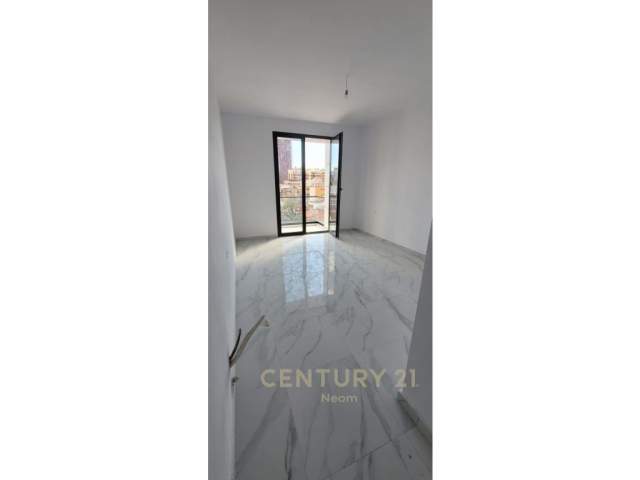 Shitet apartament 2+1+2 Mozaiku i Tiranes! Kati 4, 119 m² 205.000 Euro