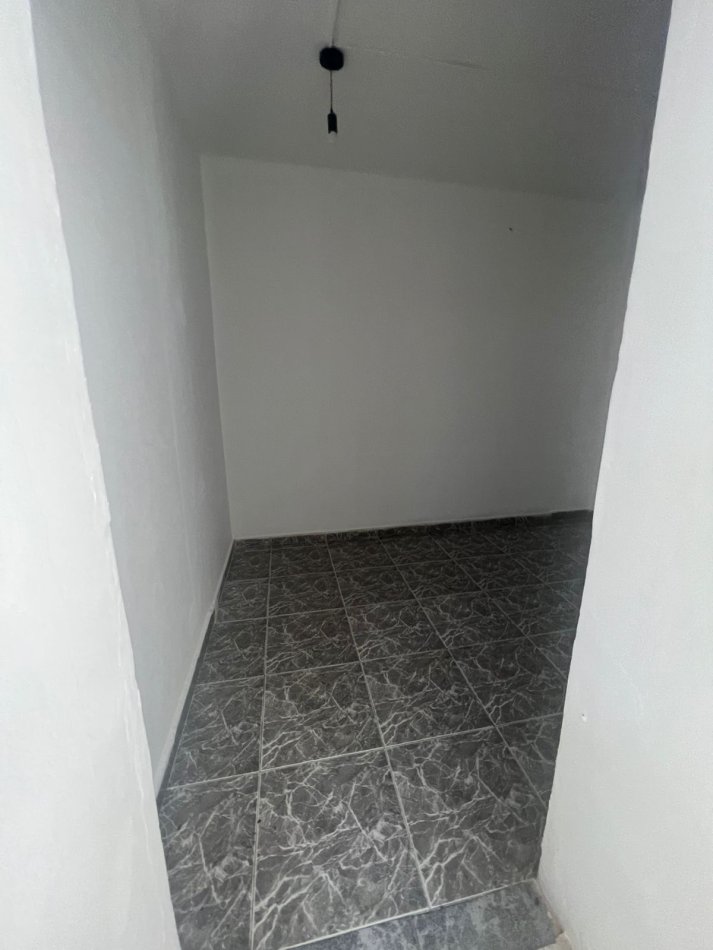 Tirane, jepet me qera ambjent biznesi Kati 0, 30 m² 400 € (Myslym Shyri)