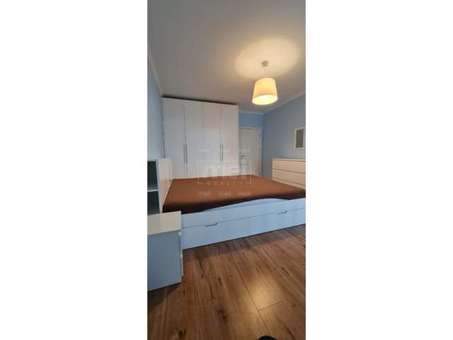 Tirane, jap me qera apartament 1+1+BLK 70 m² 550 Euro (ish Ekspozita)
