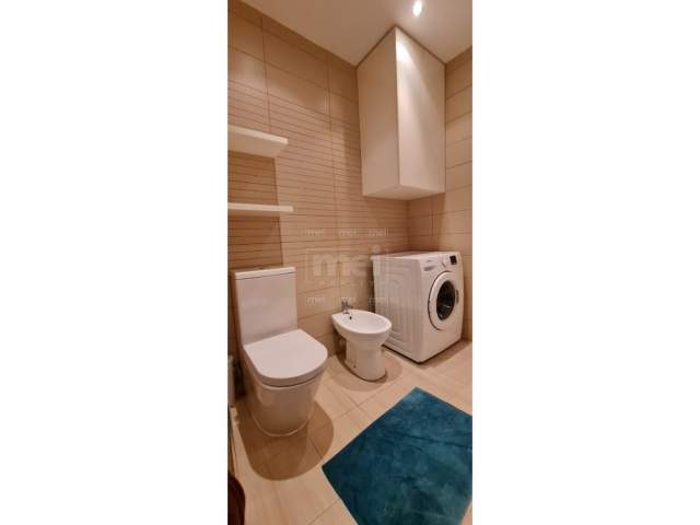 Tirane, jap me qera apartament 1+1+BLK 70 m² 550 Euro (ish Ekspozita)