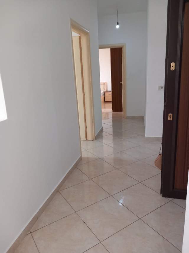 Tirane, shitet apartament 2+1 Kati 8, 80 m² 85.000 Euro (Bar Unik)