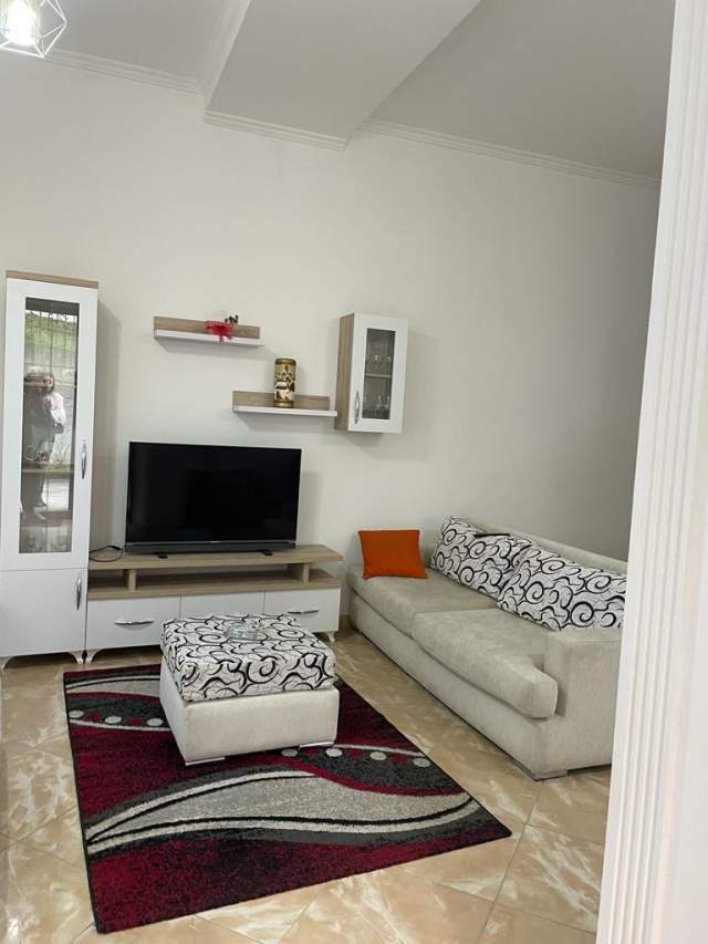Tirane, shitet apartament Kati 1, 85 m² 60.000 Euro (QESARAK)