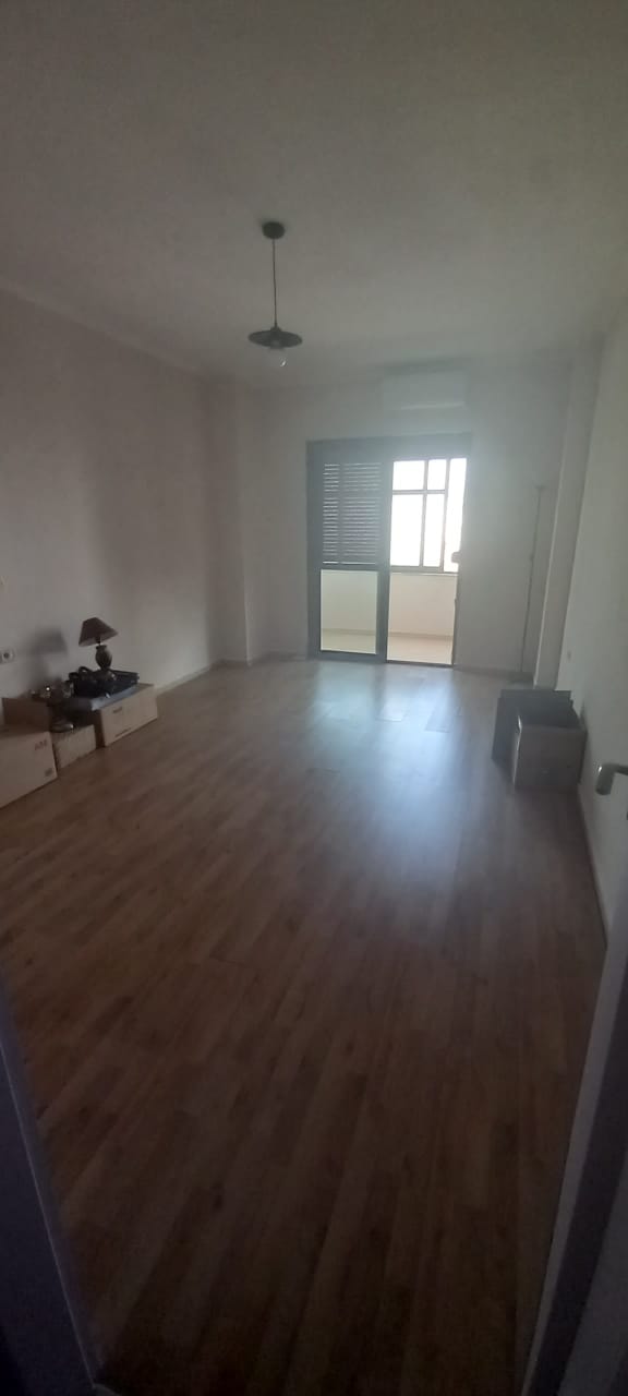 Tirane, shitet apartament 2+1+BLK Kati 3, 103 m² 115.000 Euro (Rruga Abraham Linkoln)