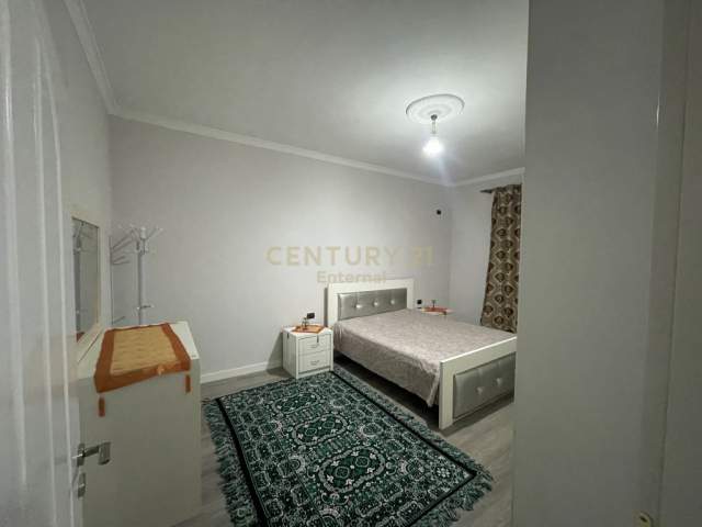 Tirane, jepet me qera apartament 2+1+A+BLK Kati 1, 130 m² 500 Euro (Liqeni i Thate)
