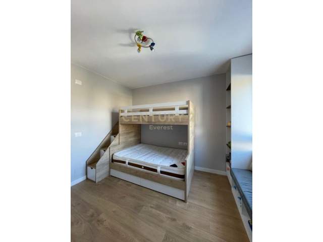 Tirane, shes apartament 2+1+A+BLK Kati 1, 110 m² 173.000 Euro (Maternitetit te Ri.)