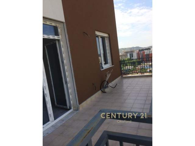 SHESIM APARTAMENT 2+1+POST PARKIMI TE ISH FUSHA E AVIACIONIT! Kati 7, 113 m² 143.000 Euro