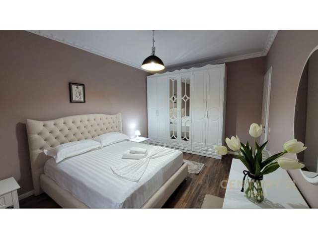 Tirane, jepet me qera apartament 2+1+BLK Kati 2, 100 m² 700 Euro (kopshti botanik)
