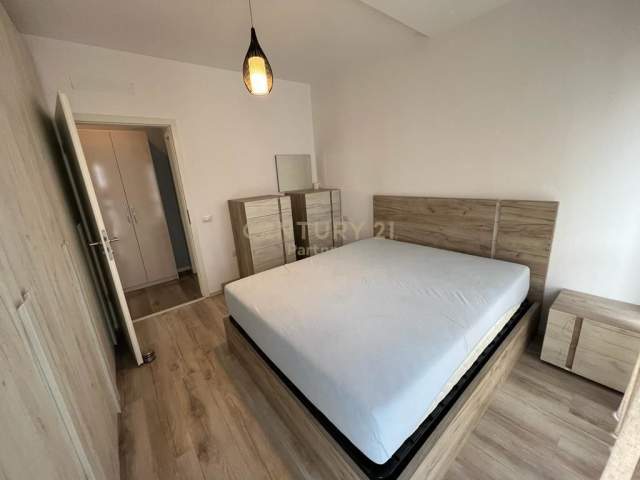 Tirane, shes apartament Kati 6, 135.000 Euro (kompleksi kontakt)