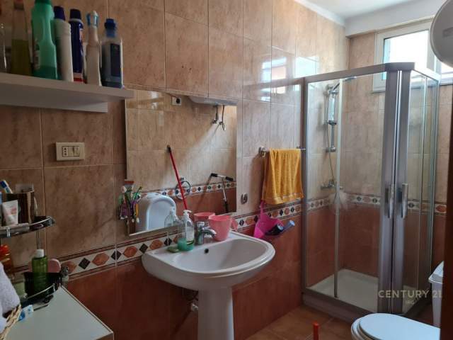 SHITET 1+1 TE RRUGA FORTUZI!  Kati 6, 67 m² 74.000 Euro (Fortuzi)