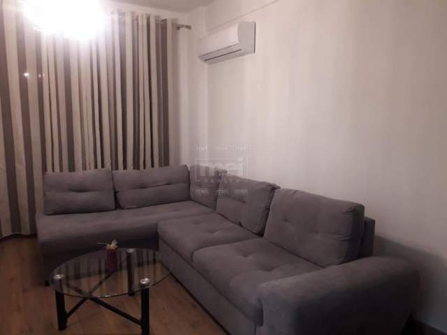 Tirane, jepet me qera apartament 1+1+BLK Kati 5, 80 m² 700 Euro (Zogu i Zi)