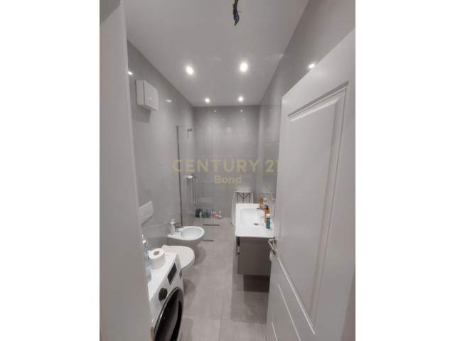 Tirane, jap me qera apartament 2+1+BLK Kati 4, 117 m² 500 Euro