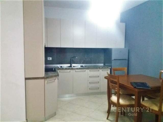 Tirane, jap me qera apartament 1+1+BLK Kati 3, 74 m² 350 Euro (rruga 5 maji)