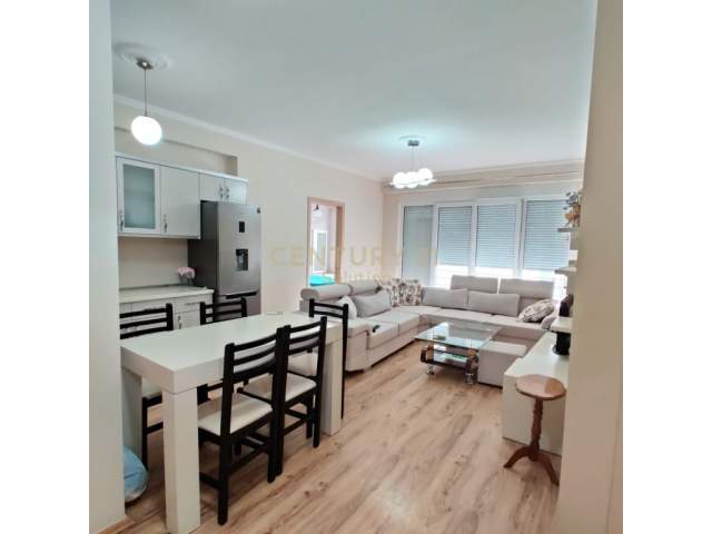 Tirane, shitet apartament 2+1+BLK Kati 4, 90 m² 135.000 Euro (liqeni i thate)