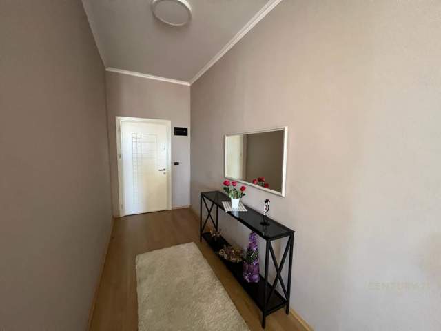 Tirane, shes apartament 4+1 Kati 4, 133 m² 130.000 Euro (Kompleksi Grand)