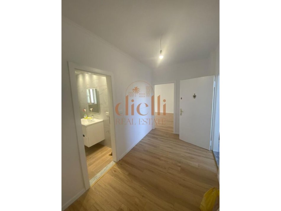 Tirane, shitet apartament 1+1 Kati 1, 56 m² 80.000 € 