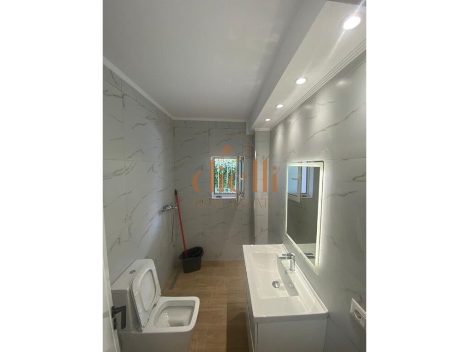 Tirane, shitet apartament 1+1 Kati 1, 56 m² 80.000 € 