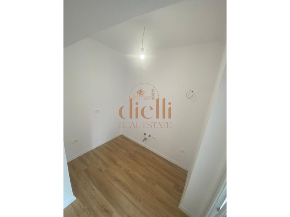 Tirane, shitet apartament 1+1 Kati 1, 56 m² 80.000 € 