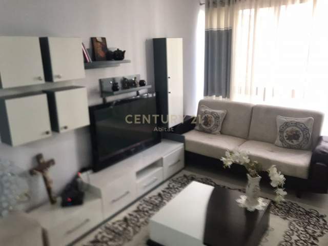 Tirane, shitet apartament 2+1+BLK Kati 3, 108 m² 85.000 Euro (Ysbreisht)