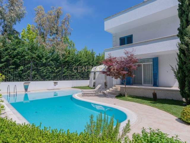 SHITET VILE ME PISHINE TEK KOMPLEKSI DIELL NE QERRET! 450 m² 500.000 Euro