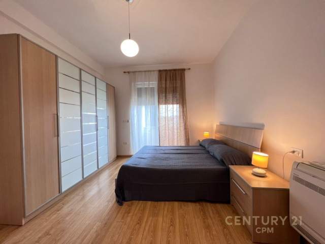 Tirane, jepet me qera apartament 2+1 Kati 6, 105 m² 800 Euro (Rr. Bogdaneve)