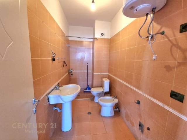 Tirane, shes apartament 2+1+BLK Kati 6, 109 m² 75.000 Euro (Vila L)