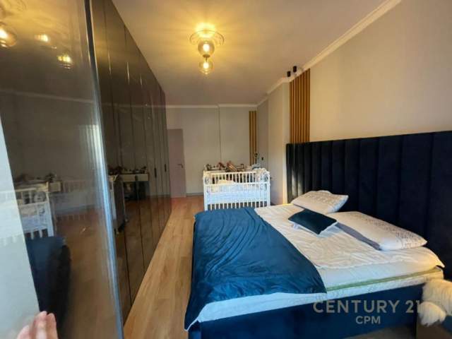 Tirane, shes apartament 1+1 Kati 3, 70 m² 130.000 Euro (Kristal Center)