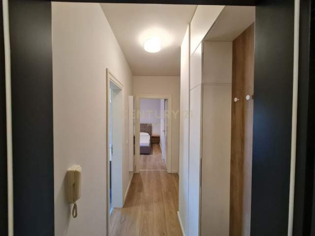 Tirane, jepet me qera apartament 1+1+BLK Kati 9, 61 m² 480 Euro (Rr. Barrikadave)