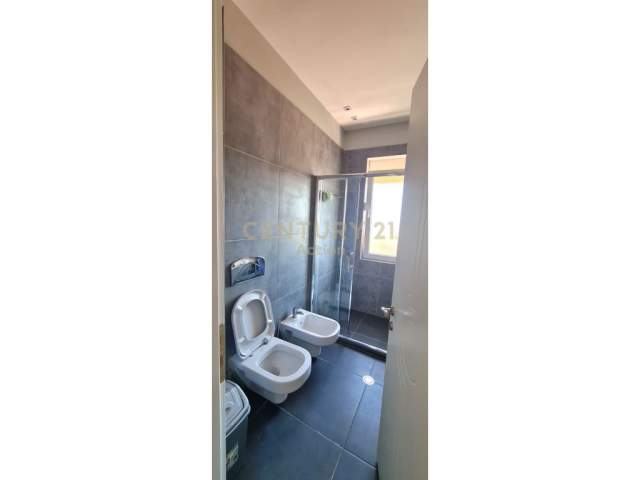 Tirane, shitet apartament 3+1+BLK Kati 4, 170 m² 138.000 Euro (Fresk)