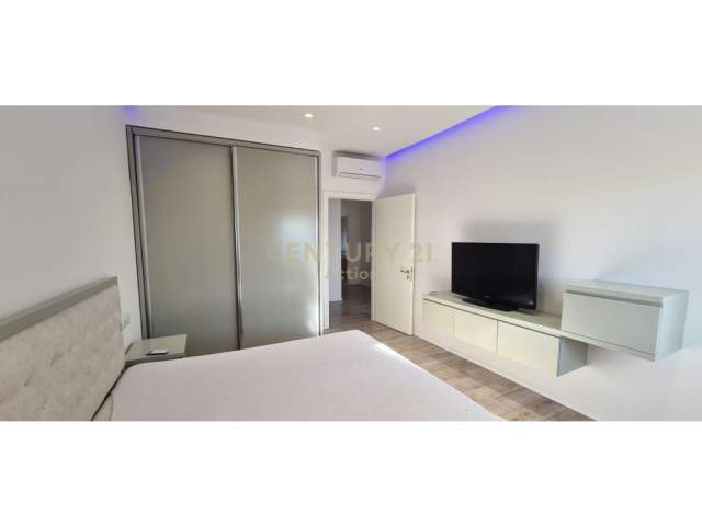 Tirane, shitet apartament 3+1+BLK Kati 4, 170 m² 138.000 Euro (Fresk)