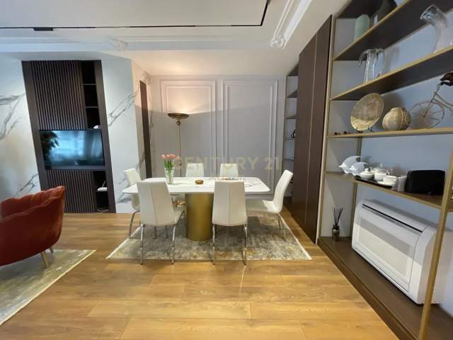 Tirane, jepet me qera apartament 2+1+BLK Kati 3, 123 m² 1.000 Euro (Rruga e Barrikadave)