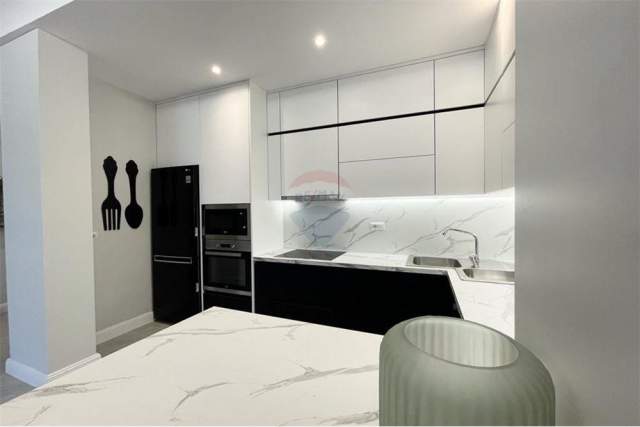 Tirane, jepet me qera apartament 2+1 131 m² 1.400 Euro (Joy Residence ,TEG)