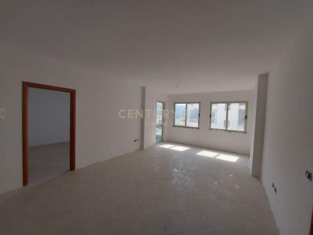 YZBERISH, SHITET APARTAMENT 2+1, Kati 1, 101 m² 85.000 Euro
