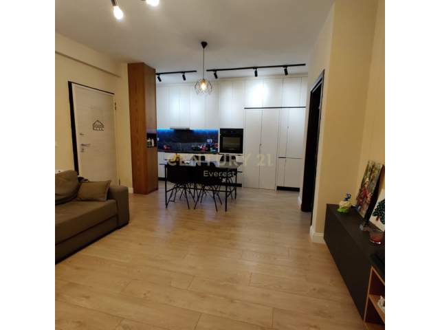 Tirane, shitet apartament 2+1+BLK Kati 2, 88 m² 125.000 Euro (kopshti botanik)