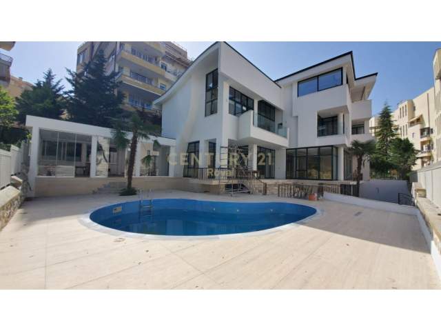 JEPET ME QIRA VILE LUKSOZE PRANE LIQENIT TE TIRANES, Kati 5, 1.166 m²