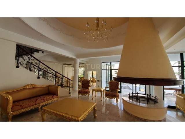 JEPET ME QIRA VILE LUKSOZE PRANE LIQENIT TE TIRANES, Kati 5, 1.166 m²