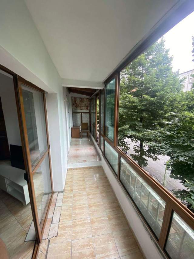 Tirane, jepet me qera apartament 1+1+BLK Kati 2, 70 m² 40.000 Leke (rruga bardhyl ,prane universitetit te mjekesise)