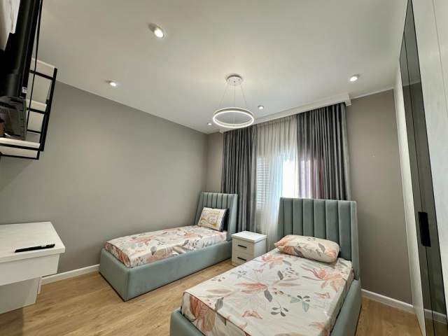 Tirane, jepet me qera apartament 2+1+BLK Kati 2, 116 m² 1.500 Euro (liqeni farkes)
