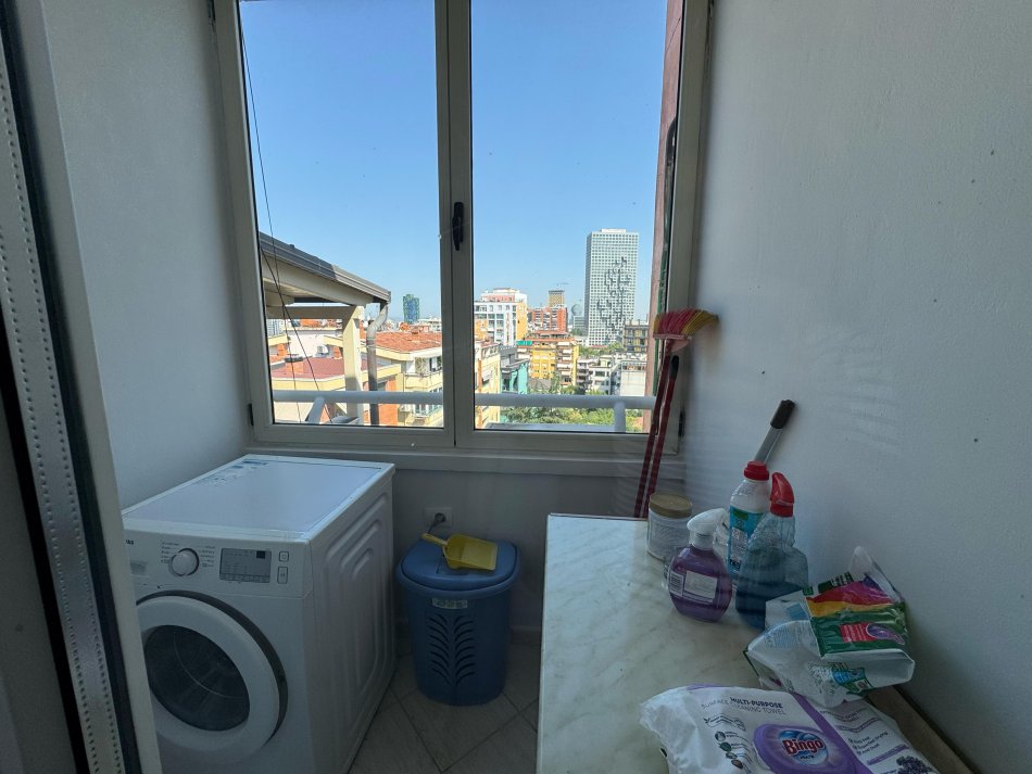 Tirane, jepet me qera apartament 1+1 Kati 10, 70 m² 600 € (rruga e elbasanit)