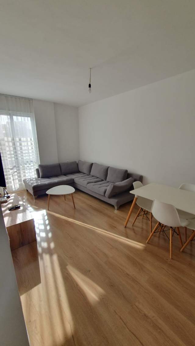 Tirane, jepet me qera apartament 2+1+BLK Kati 3, 90 m² 550 Euro (perballe Ministrise se Mbrojtjes)