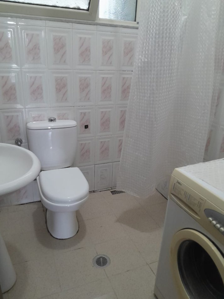 Tirane, jepet me qera apartament 3+1 Kati 1, 100 m² 500 € (Ali dem)