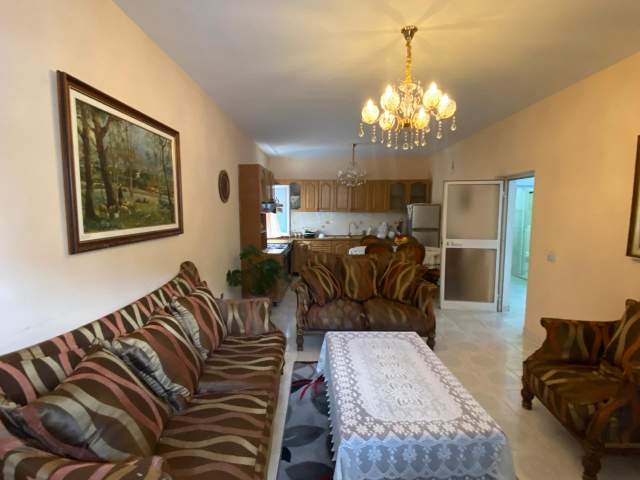 Tirane, shitet apartament 2+1+BLK Kati 3, 117 m² 125.000 Euro (pranë shkollës "Dëshmorët e Lirisë” në Rr. “Marga)