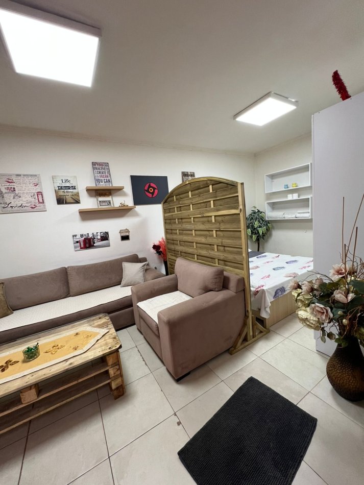 Tirane, jepet me qera apartament 1+1 Kati 1, 70 m² 350 € (Fresk)