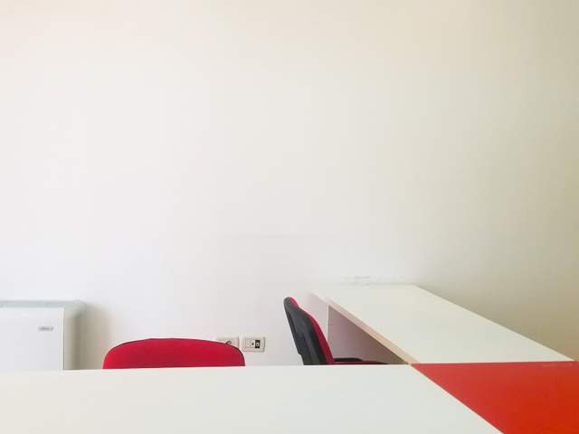 Tirane, jepet me qera zyre 132 m² 1.200 Euro