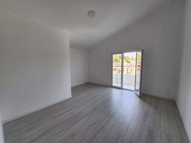 Tirane, jepet me qera Vile 5+1+BLK 500 m² 2.500 Euro (mjull bathore)